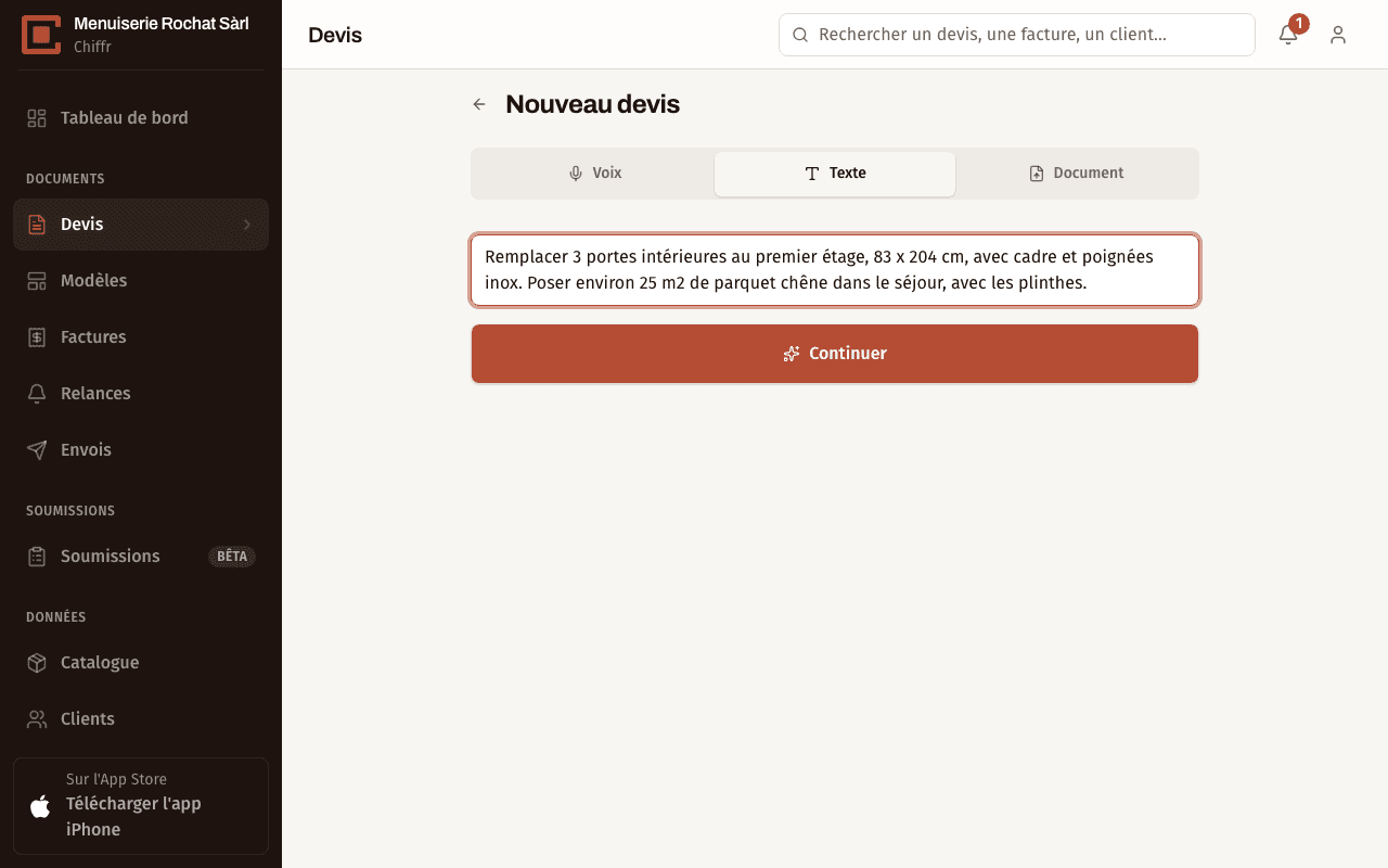Page Nouveau devis dans Chiffr, onglet Texte : description des travaux saisie en langage normal et bouton Continuer