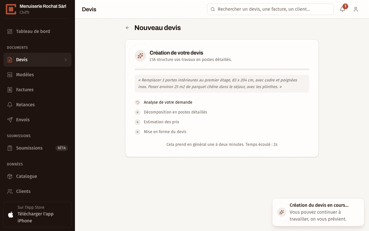 Écran Création de votre devis dans Chiffr : les quatre étapes de génération, le temps écoulé et la notification Vous pouvez continuer à travailler
